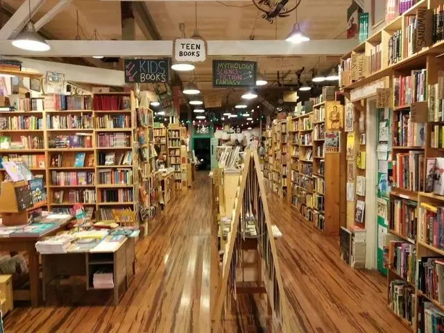 Alley Cat Books