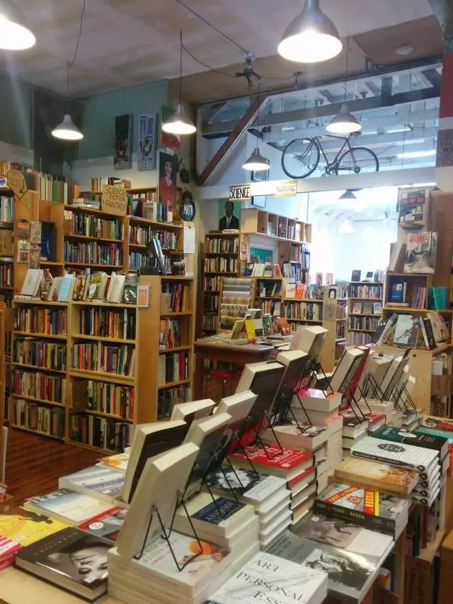 Alley Cat Books