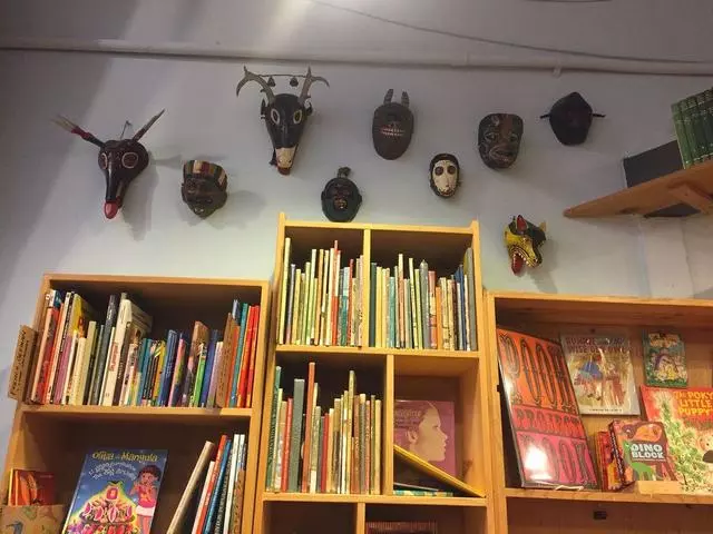 Alley Cat Books