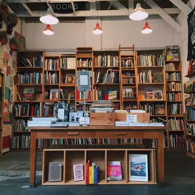 Alley Cat Books