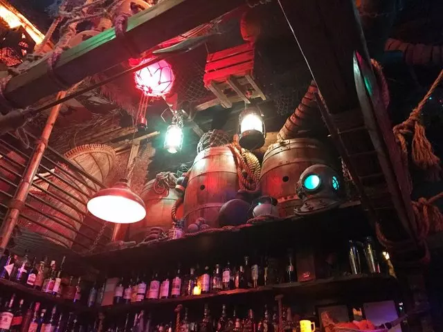 Smuggler’s Cove
