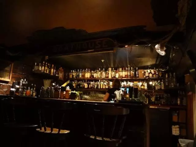 Smuggler’s Cove