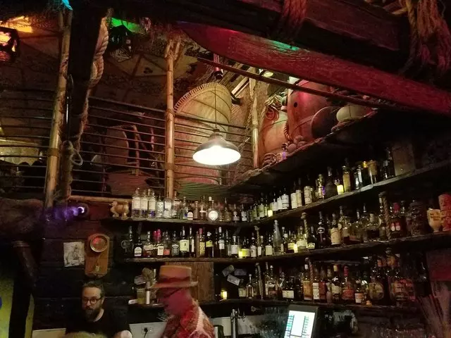 Smuggler’s Cove