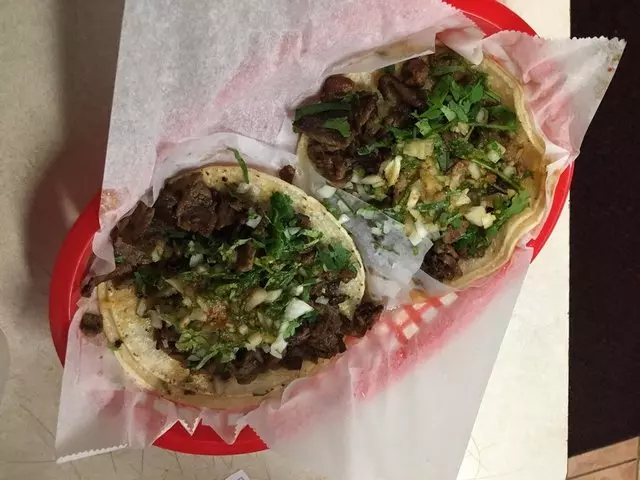 El Farolito