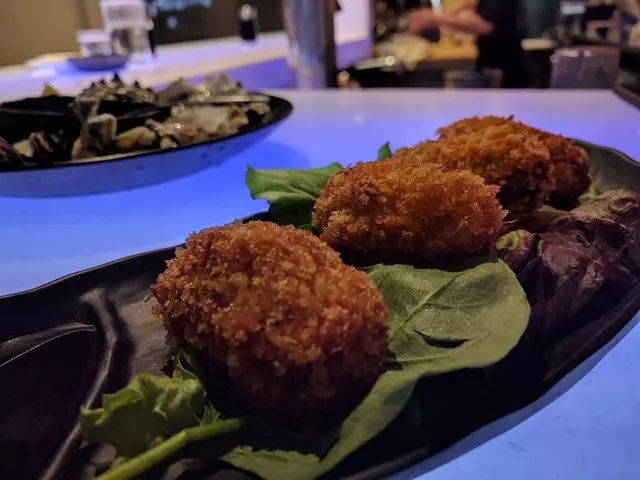 Sakesan Bistro