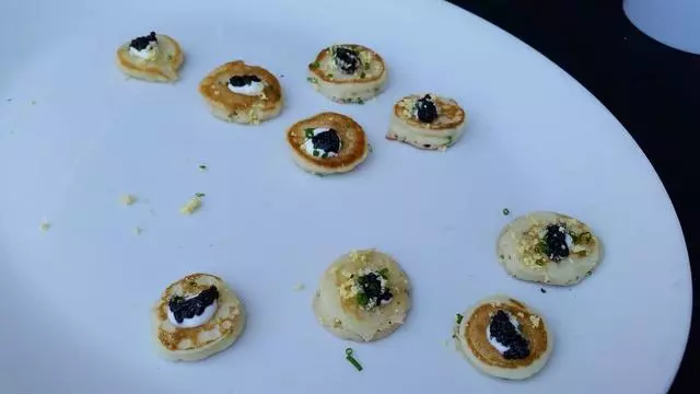 7X7 Big Eat Live