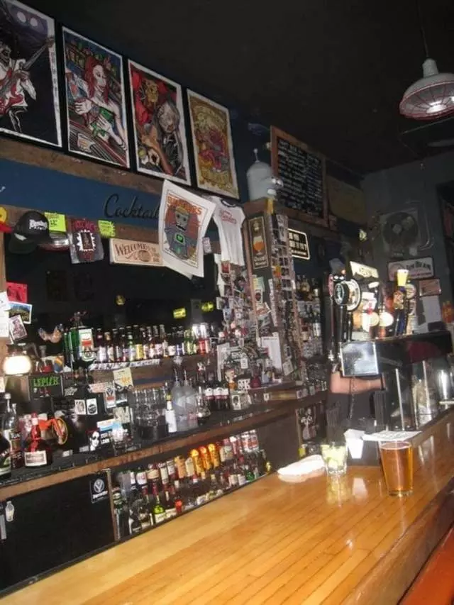 Bender’s Bar and Grill