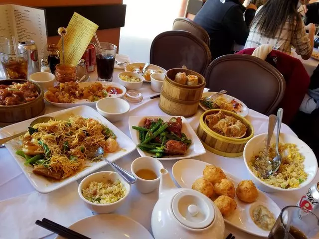 Hong Kong Lounge II