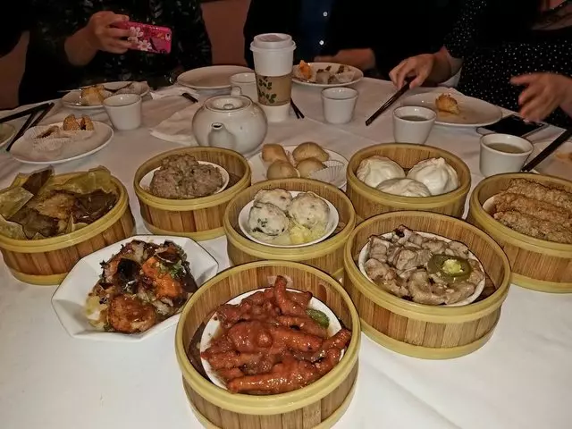 Hong Kong Lounge II
