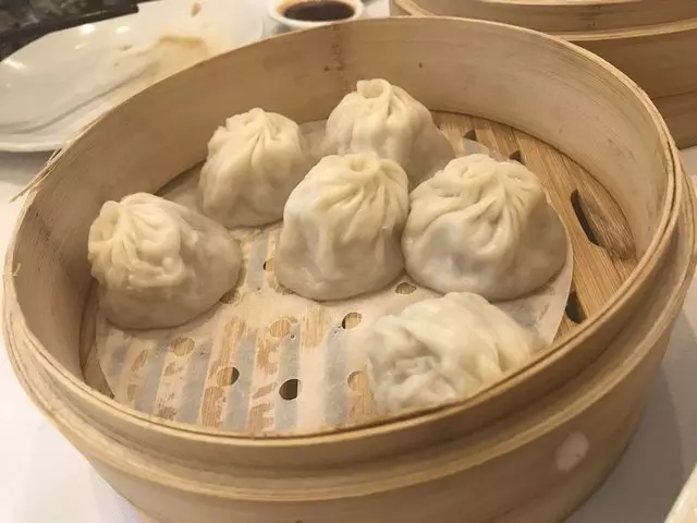 Hong Kong Lounge II