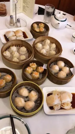 Hong Kong Lounge II
