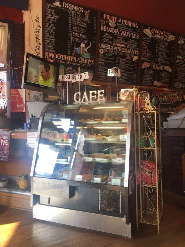 901 Columbus Cafe