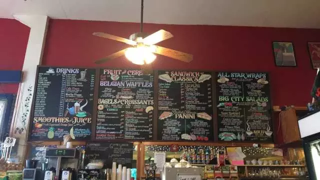901 Columbus Cafe