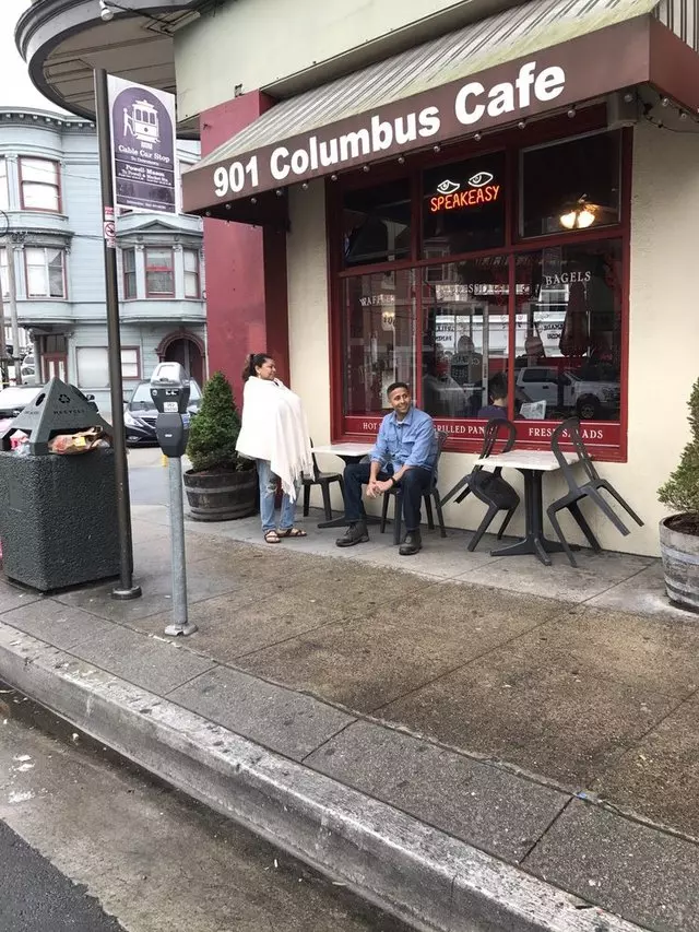 901 Columbus Cafe
