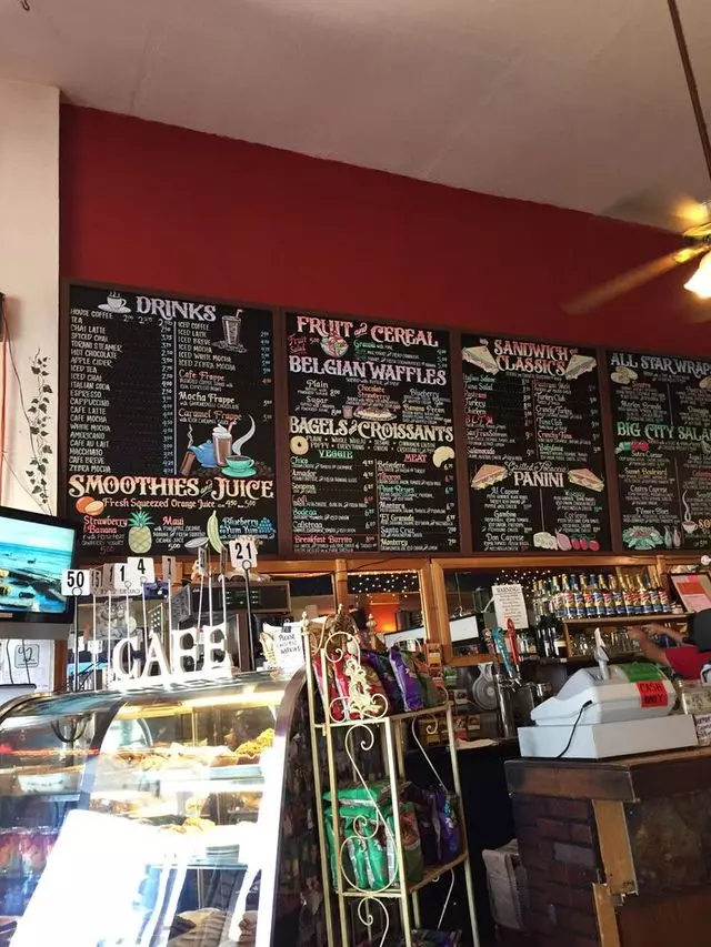 901 Columbus Cafe