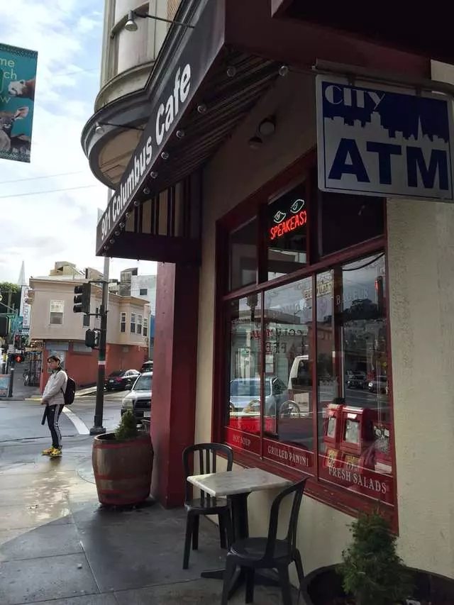 901 Columbus Cafe