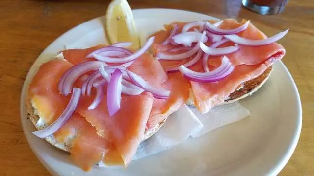 901 Columbus Cafe