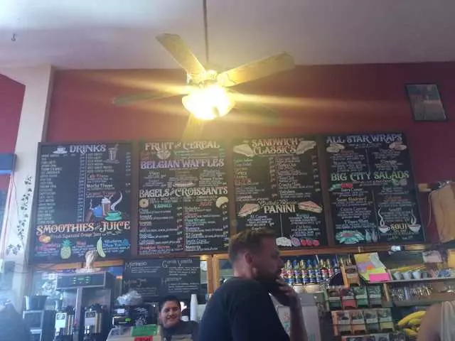901 Columbus Cafe