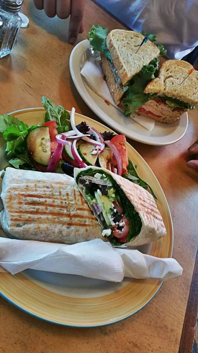 901 Columbus Cafe