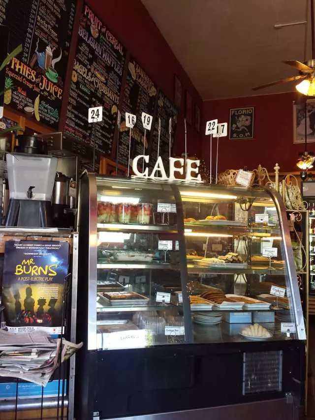 901 Columbus Cafe