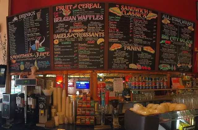 901 Columbus Cafe