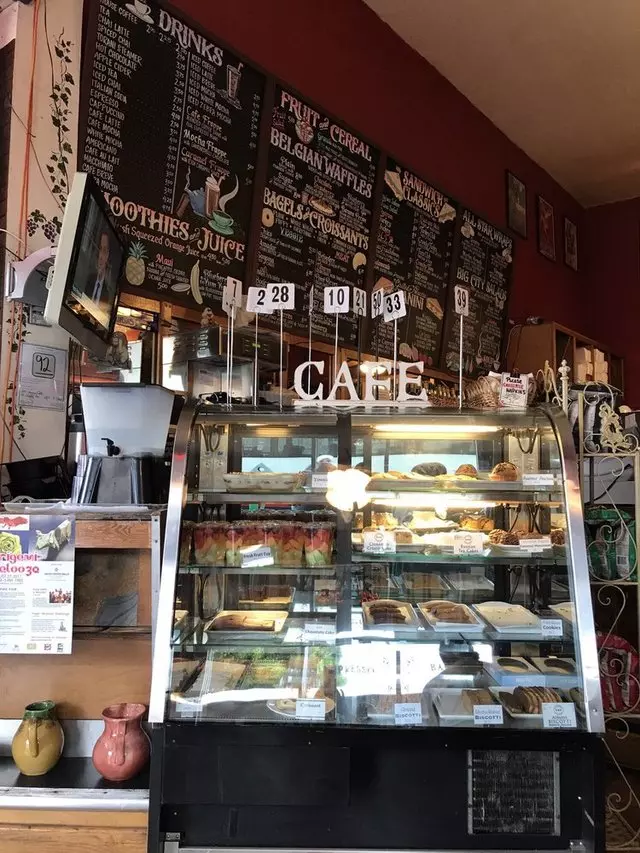 901 Columbus Cafe