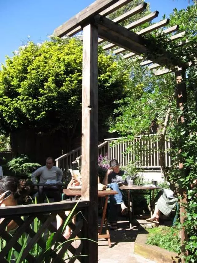 Cafe Reverie