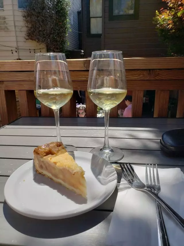 Cafe Reverie