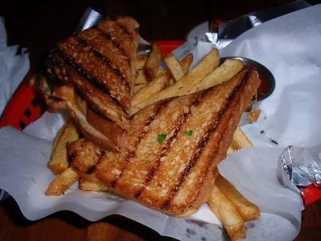 Durty Nelly’s