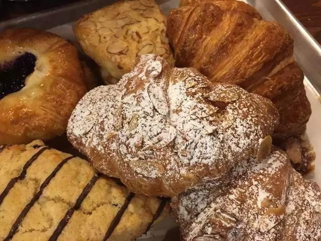 Cafe La Boheme