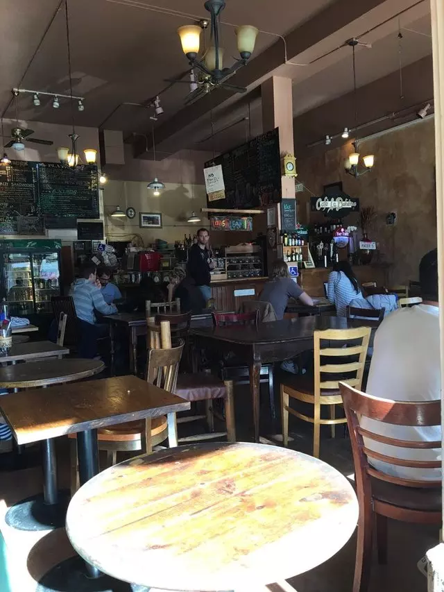 Cafe La Boheme
