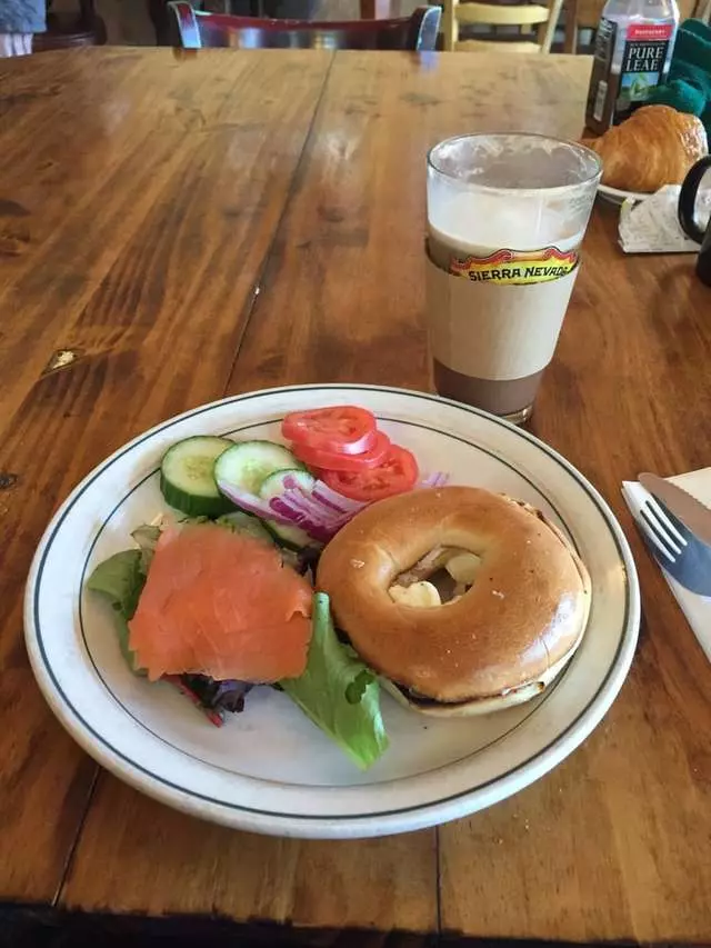 Cafe La Boheme