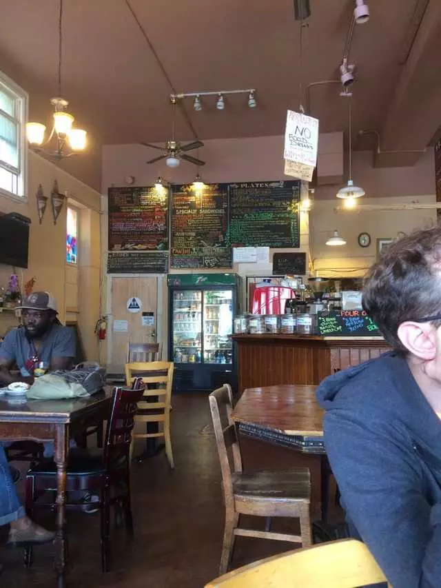 Cafe La Boheme