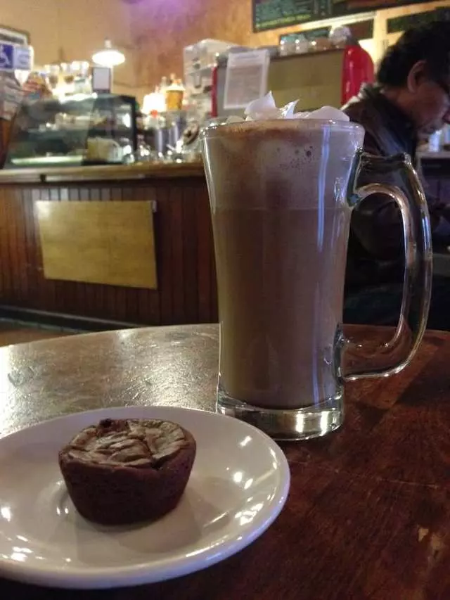 Cafe La Boheme