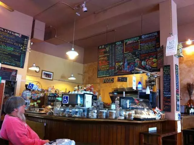 Cafe La Boheme
