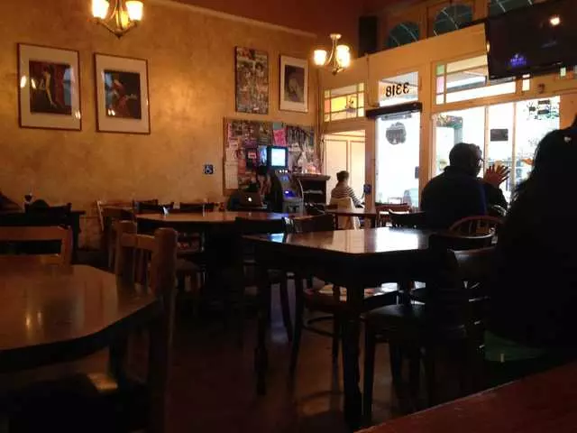 Cafe La Boheme