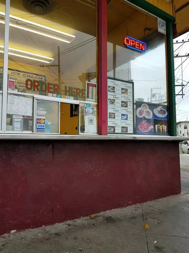 Whiz Burgers Drive-In