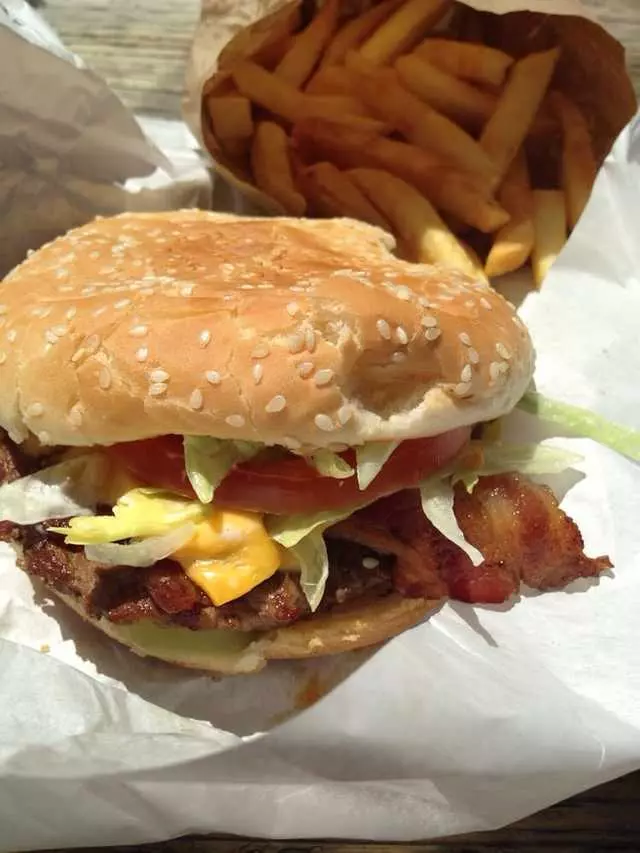 Whiz Burgers Drive-In
