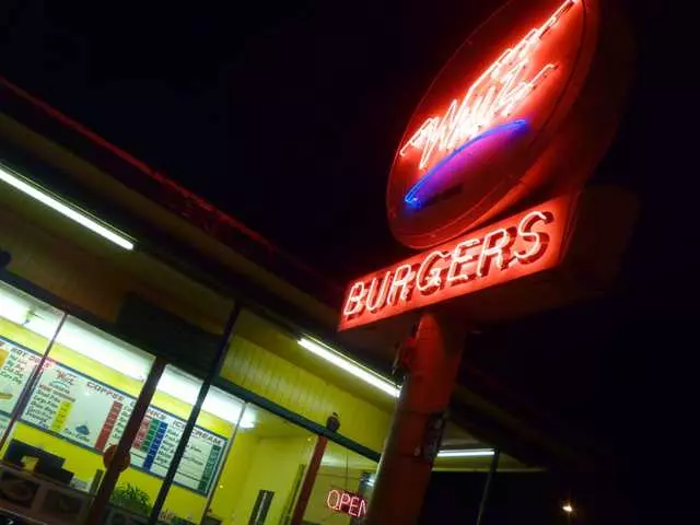 Whiz Burgers Drive-In