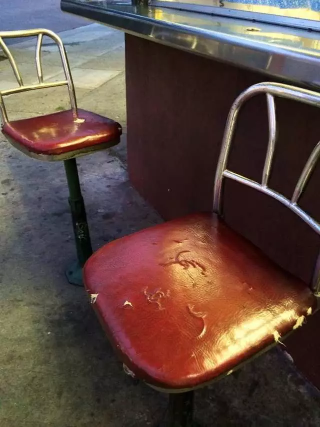 Whiz Burgers Drive-In