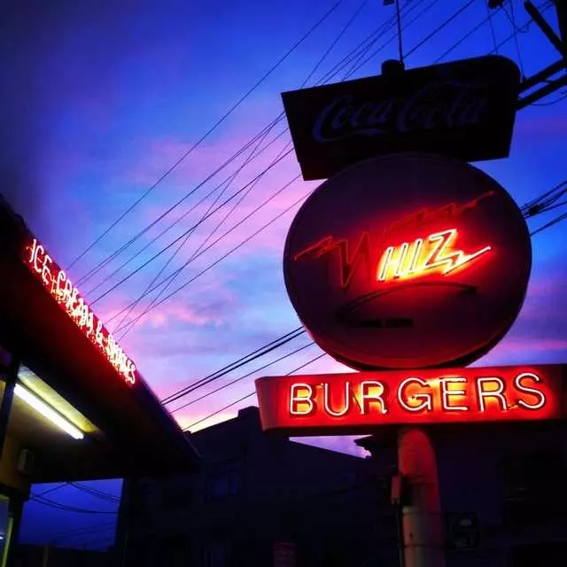 Whiz Burgers Drive-In