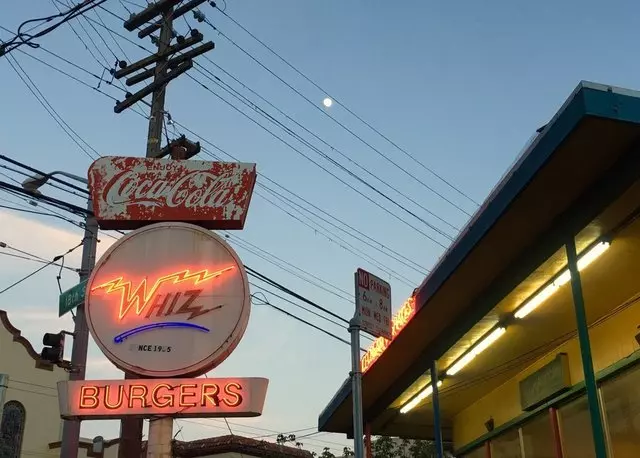 Whiz Burgers Drive-In