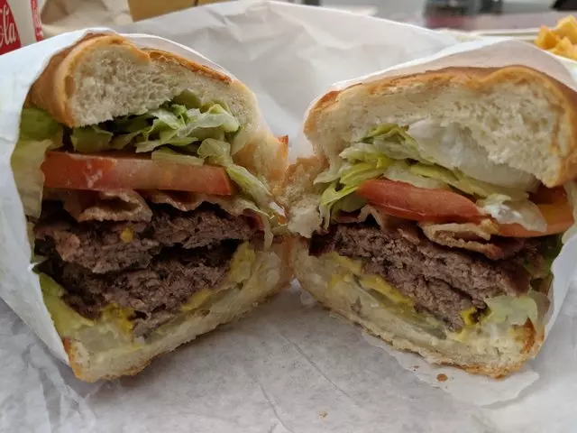 Whiz Burgers Drive-In