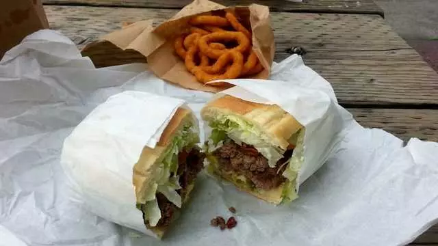 Whiz Burgers Drive-In