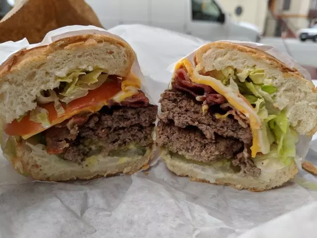 Whiz Burgers Drive-In
