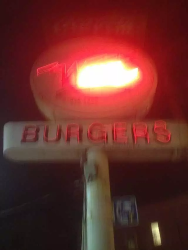 Whiz Burgers Drive-In