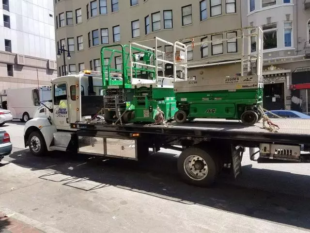 Auto Express Tow