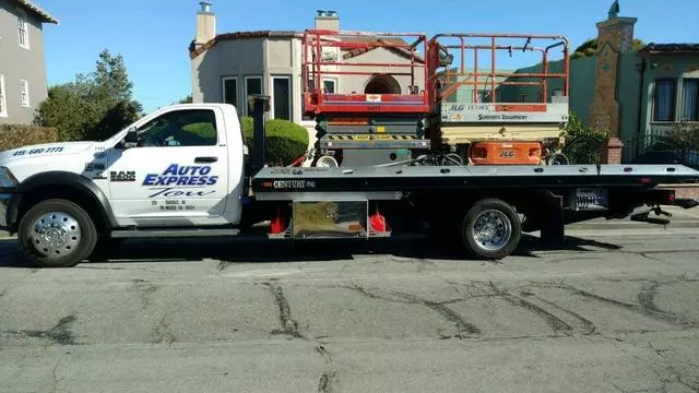 Auto Express Tow
