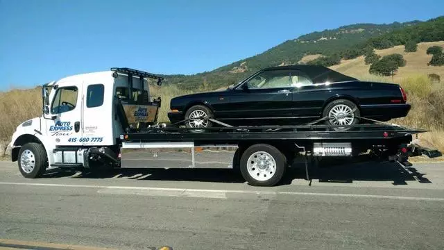 Auto Express Tow