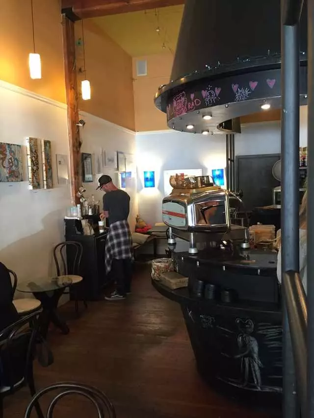Cafe La Vie